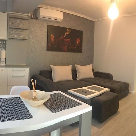 Arthemis Apartment Мамая Екстериор снимка